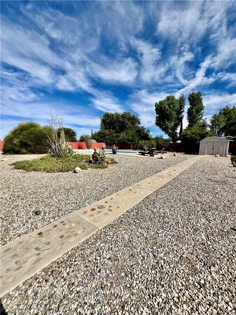 14977 Mauna Loa Street