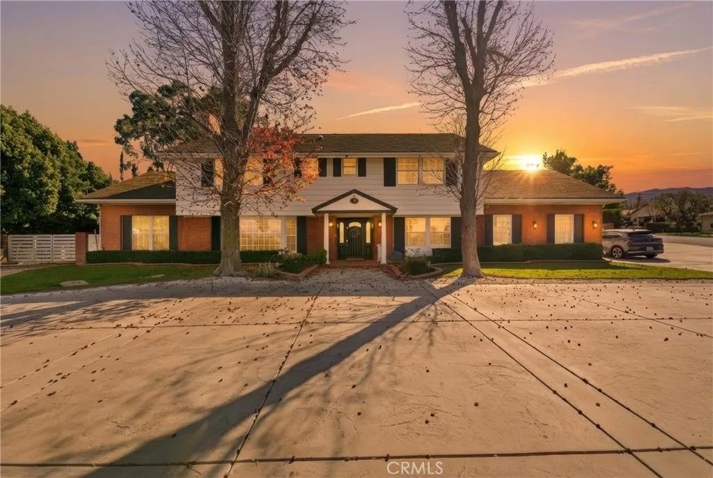 Photo of 1301 Paseo Grande, Corona, CA 92882 (MLS # OC26012615)