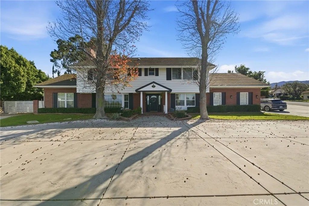 Photo of 1301 Paseo Grande, Corona, CA 92882 (MLS # OC26012615)