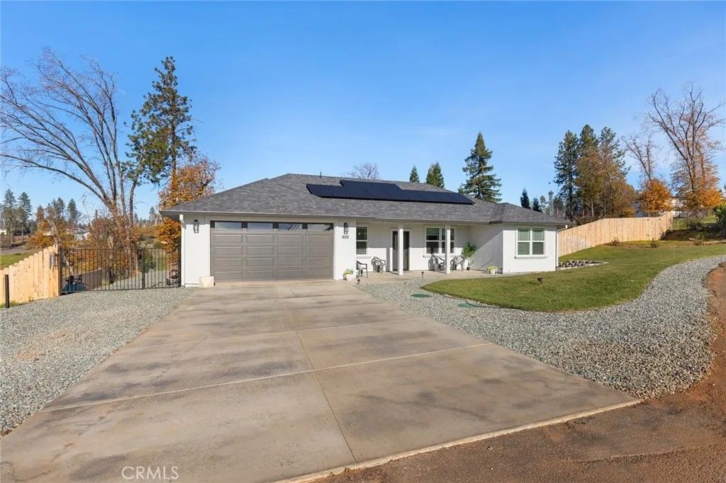 Photo of 605 Boquest Blvd, Paradise, CA 95969 (MLS # SN25273117)
