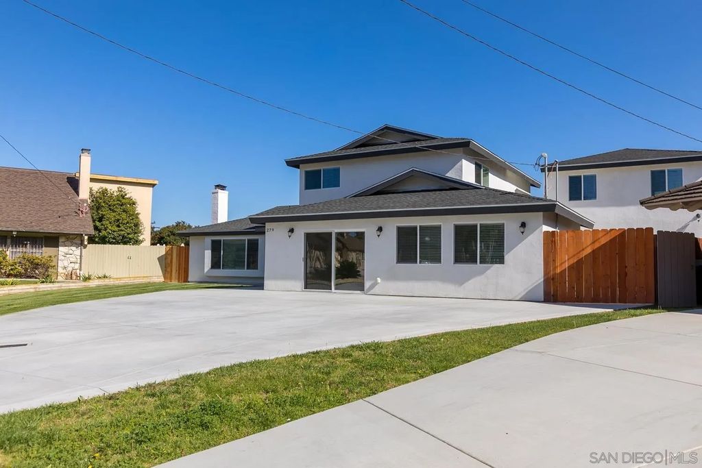 Photo of 279 Coralwood Ct, Chula Vista, CA 91910 (MLS # 260001667)