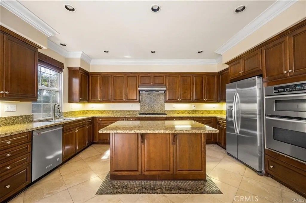 Photo of 28 Secret Garden, Irvine, CA 92620 (MLS # OC26095375)