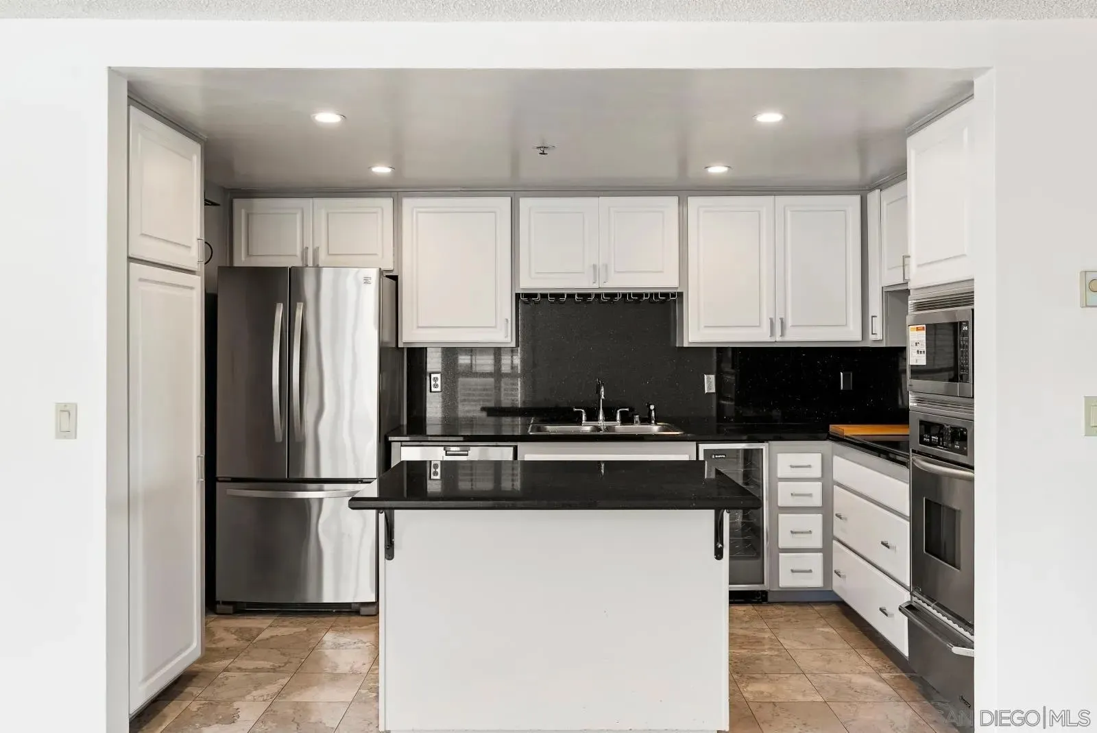 San Diego, California 92109, United States, 2 Bedrooms Bedrooms, ,2 BathroomsBathrooms,Residential,Active,177364