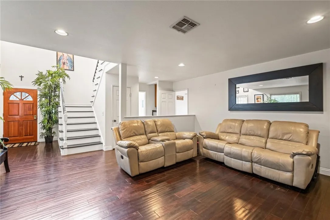 5048 W 121st Street