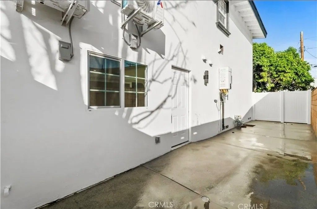 Photo of 8438 Gloria Avenue, North Hills, CA 91343 (MLS # SR26072161)