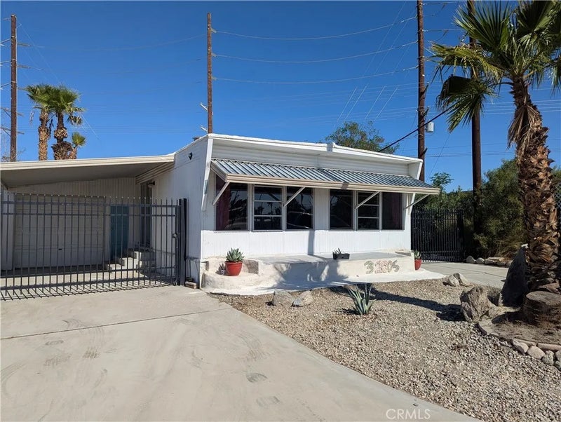 32005 Westchester Dr