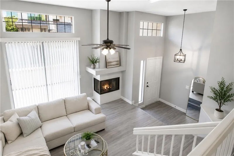 24 Rock Cliff Place