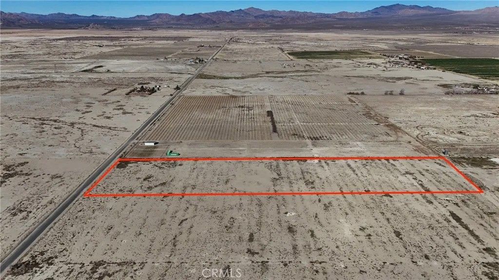 Photo of 790 Locust, Lucerne Valley, CA 92356 (MLS # HD25275338)