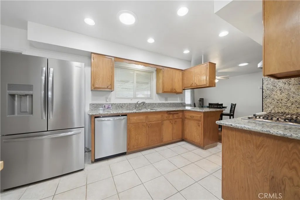 28561 Middlebury