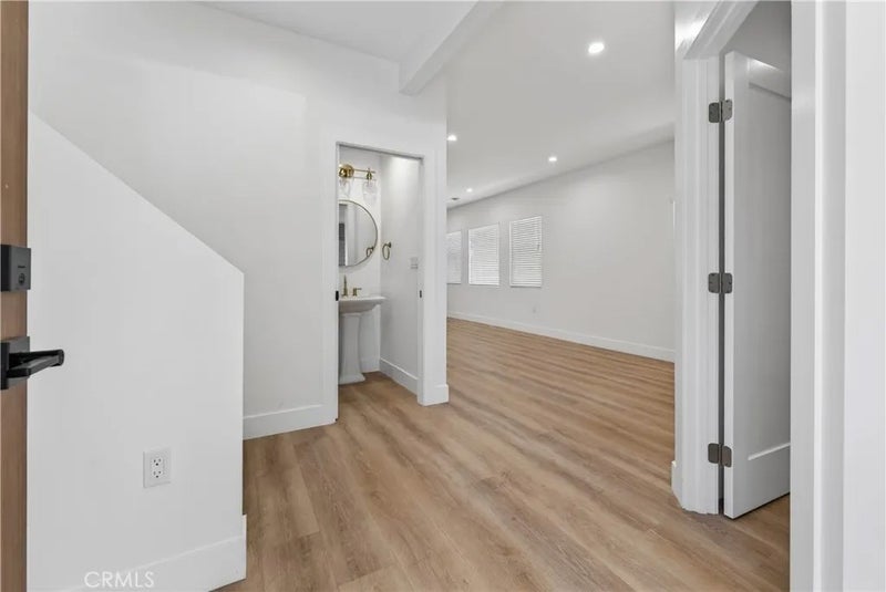 678 E 45th