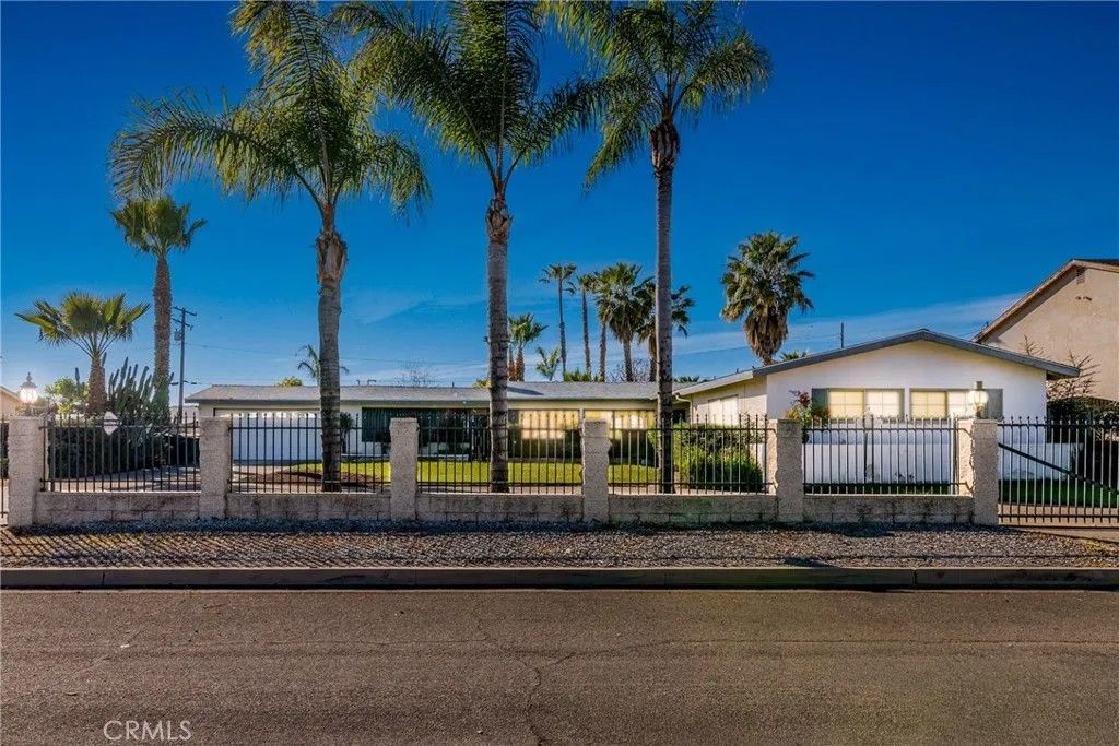 Photo of 1098 Richards Rd, Perris, CA 92571 (MLS # SW26032235)