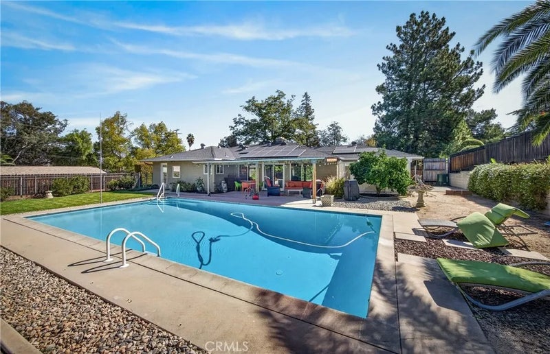 1606 Halsey Street