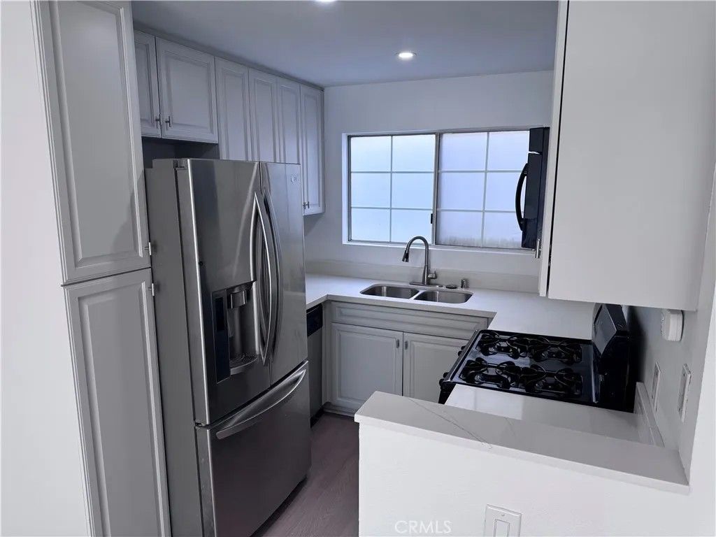 Photo of 5515 Canoga Avenue #221, Woodland Hills, CA 91367 (MLS # SR25277931)