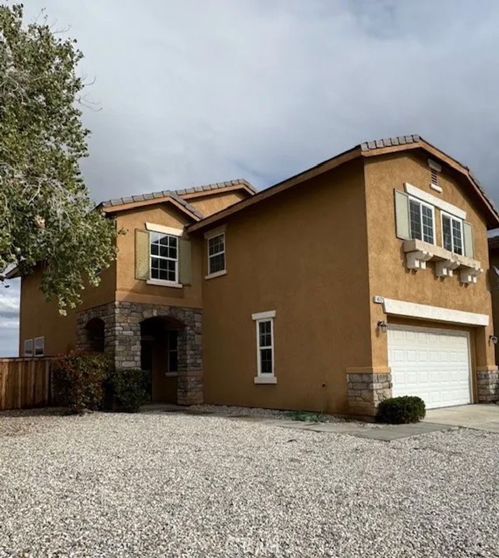 Photo of 14372 Moon Valley, Victorville, CA 92394 (MLS # HD25265168)