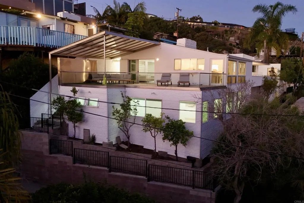 Photo of 5628 Linda Rosa Ave, La Jolla, CA 92037 (MLS # NDP2608990)