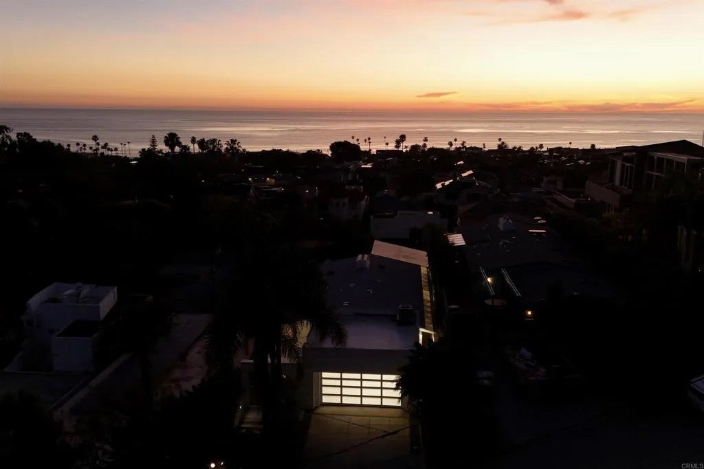 Photo of 5628 Linda Rosa Ave, La Jolla, CA 92037 (MLS # NDP2608990)