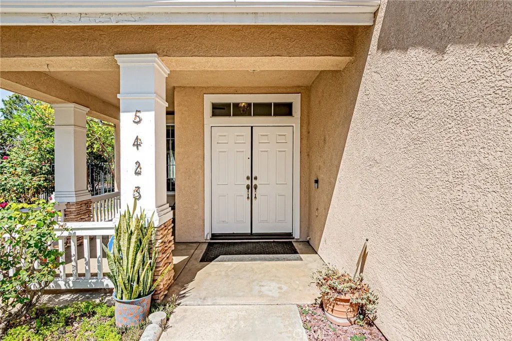 5423 Canmore Court