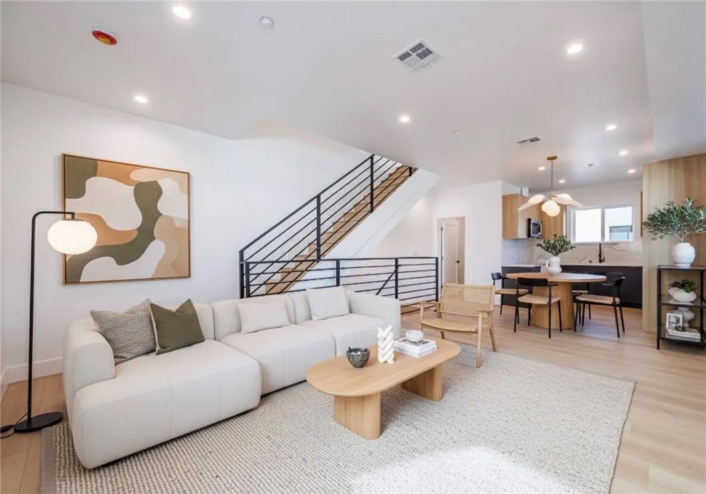 Photo of 5209 W 20th Street #2, Los Angeles, CA 90016 (MLS # BB26080736)