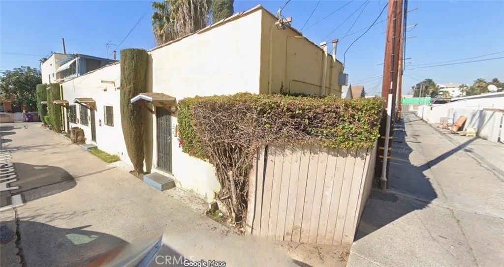 Photo of 1208 N Saint Marys Court, Long Beach, CA 90813 (MLS # OC26095441)