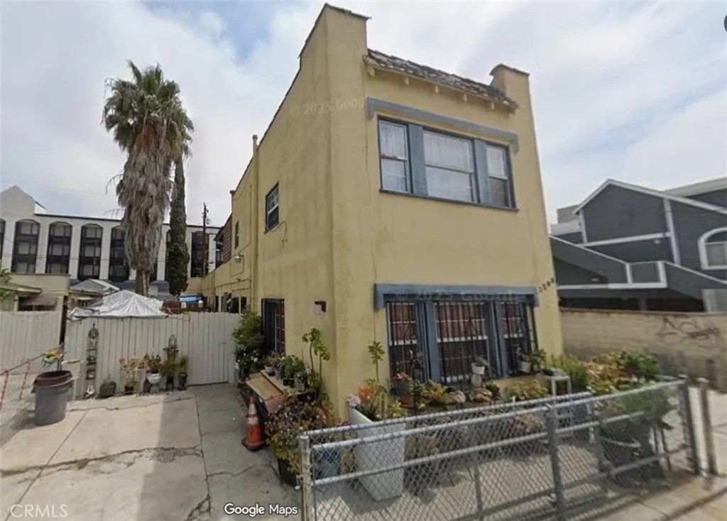 Photo of 1208 N Saint Marys Court, Long Beach, CA 90813 (MLS # OC26095441)