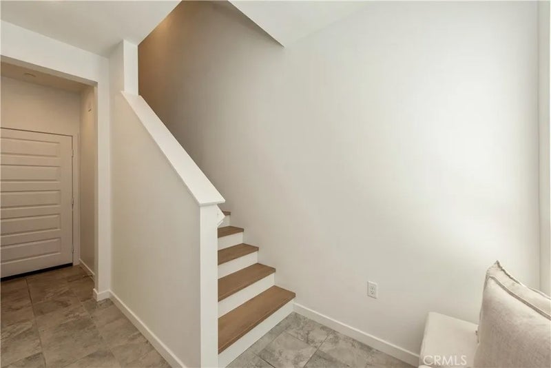 2870 N Glassell