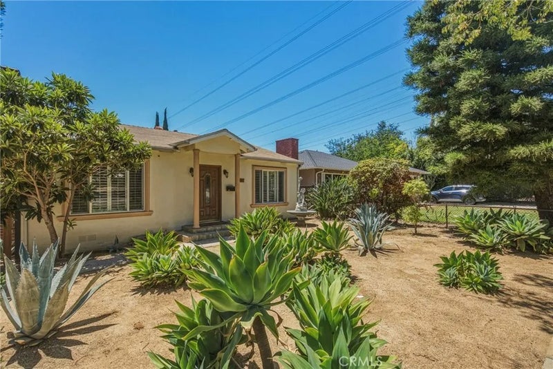 3170 E Orange Grove