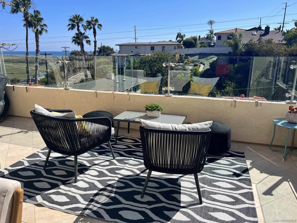 Photo of 2508 Manchester Ave, Cardiff, CA 92007 (MLS # 250044666)