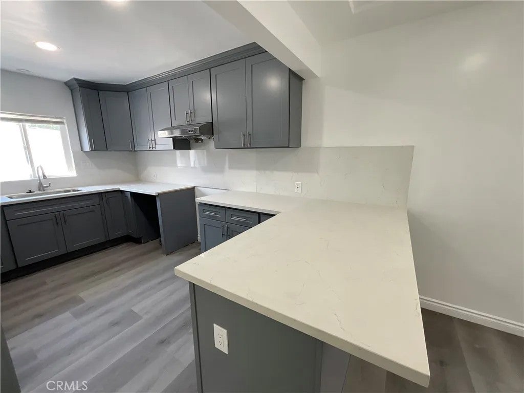611 Santo Oro Avenue