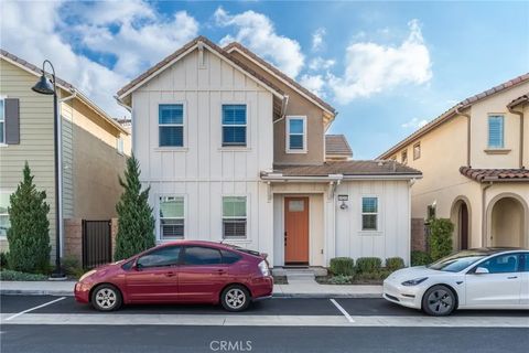 Photo of 6914 Stonecrop Ln, Fontana, CA 92336 (MLS # CV26006864)