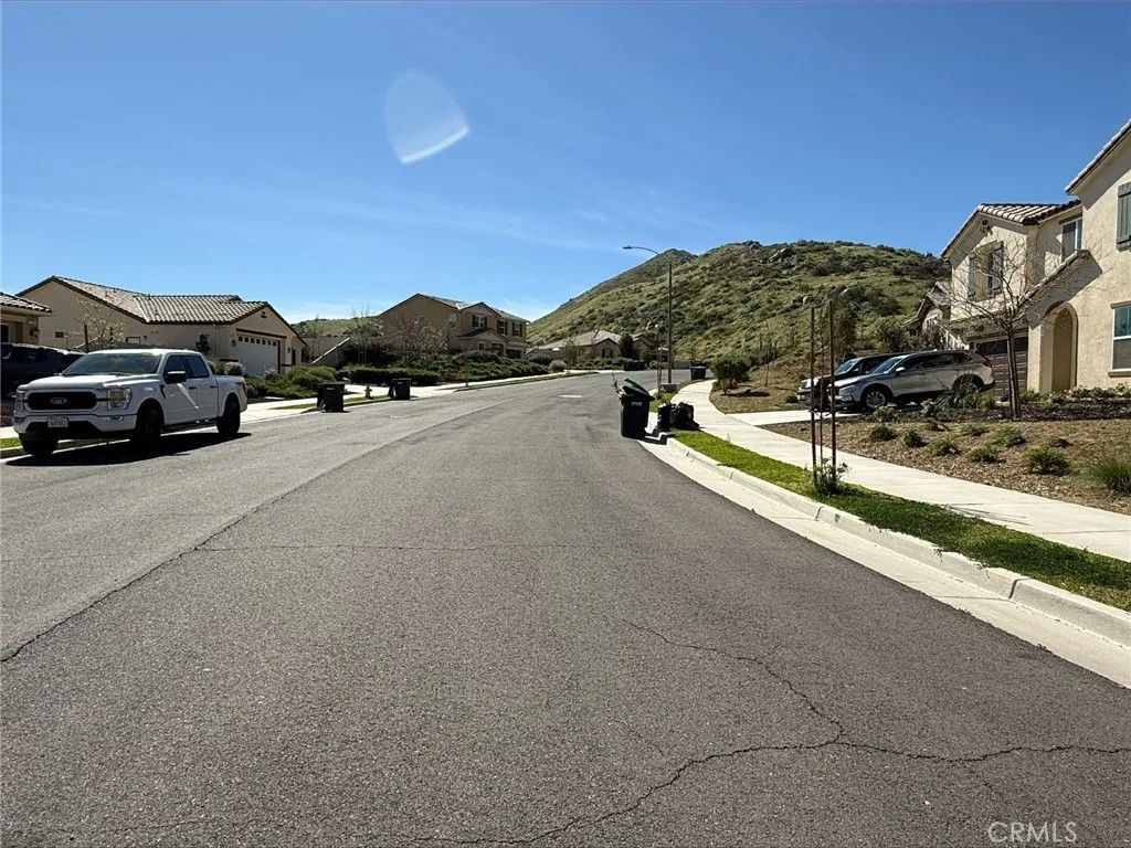 Photo of 553 Chalakat Court, San Jacinto, CA 92582 (MLS # SW26058706)