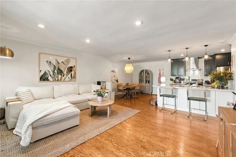 10240 Camarillo 115
