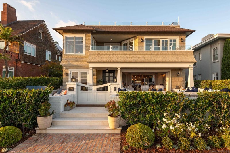 527 Ocean Blvd
