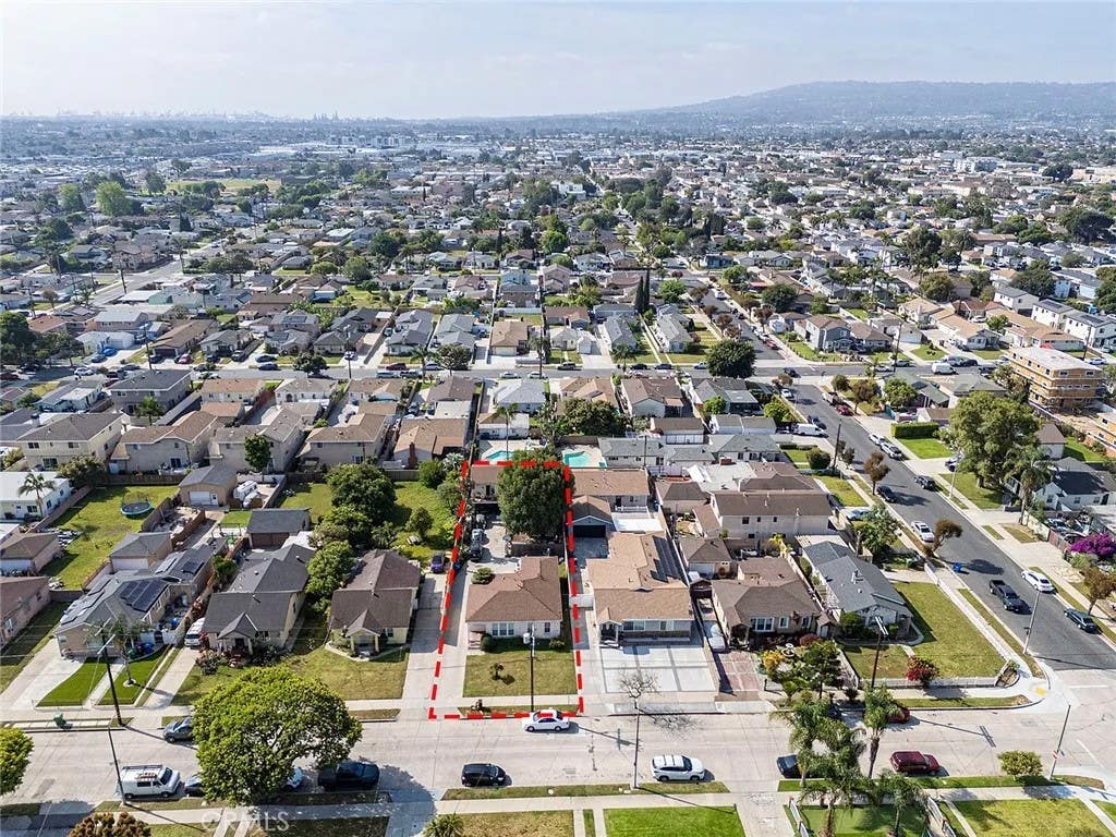 Photo of 1442 W 219th St, Torrance, CA 90501 (MLS # PW26079986)
