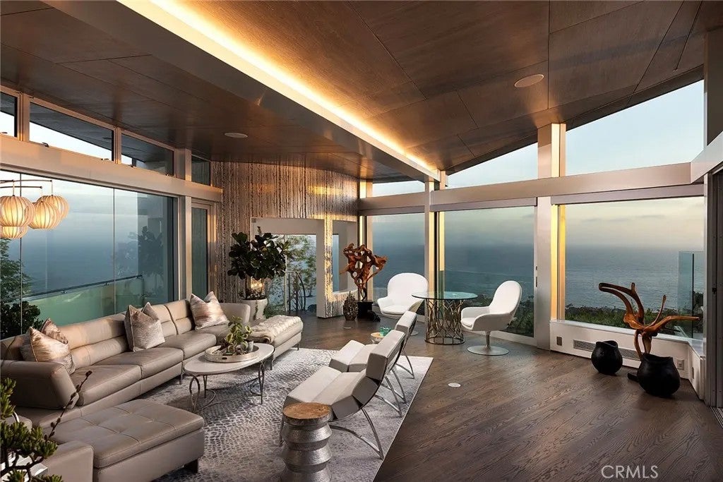 465 Panorama Drive