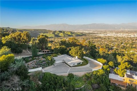 Photo of 14774 Edgeridge Drive, Hacienda Heights, CA 91745 (MLS # TR26019404)