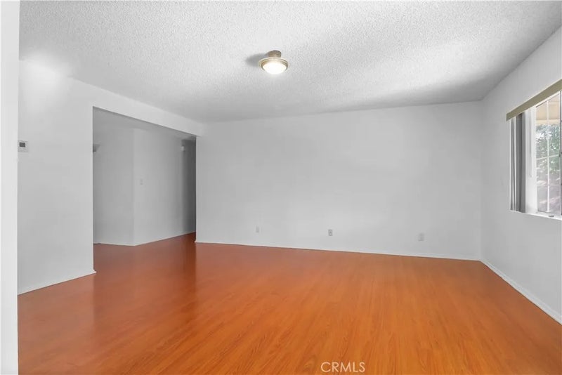 966 N Charter
