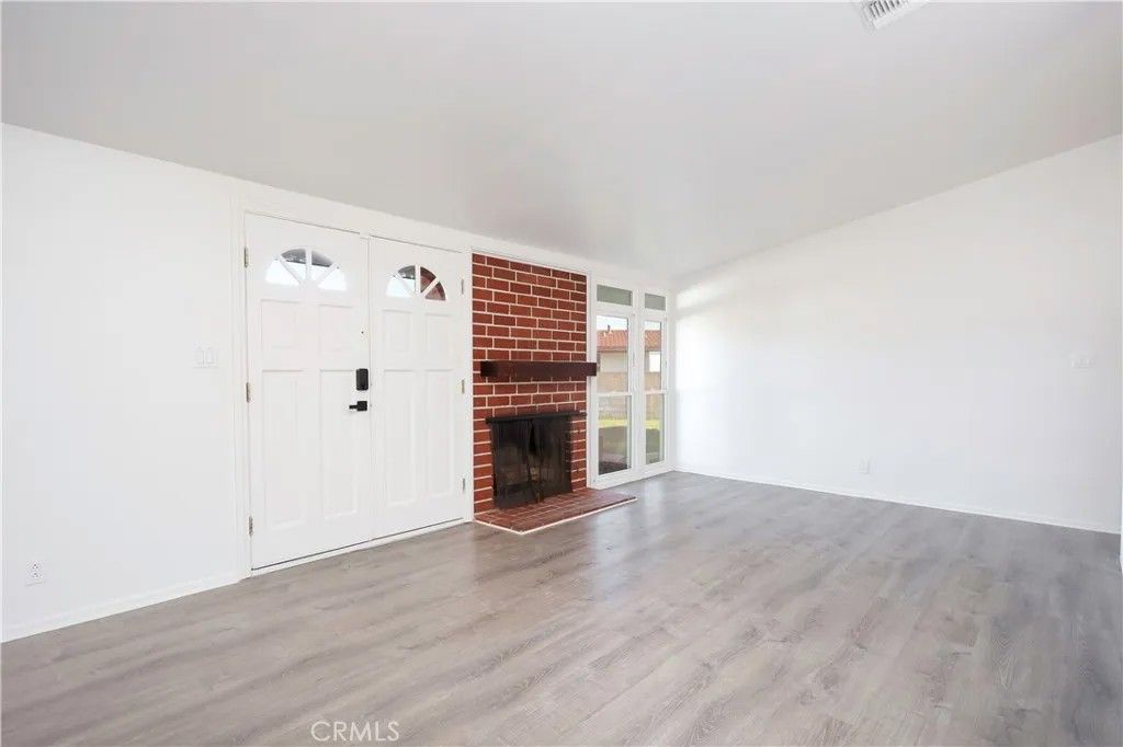 Photo of 1049 N Macneil St, San Fernando, CA 91340 (MLS # SR26049168)