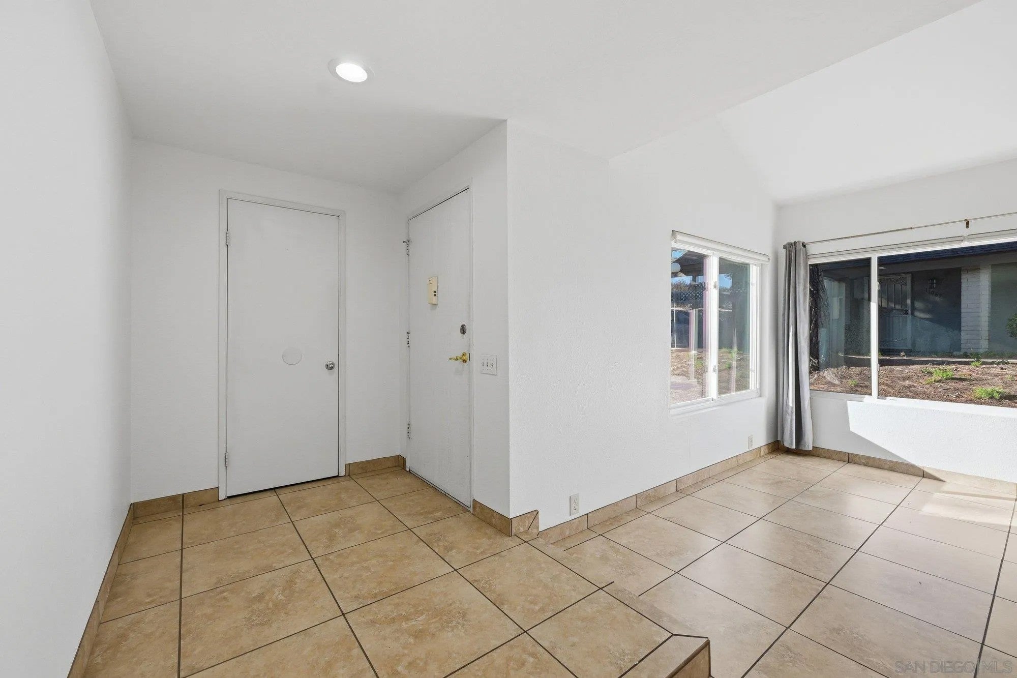 11089 Clairemont Mesa Blvd