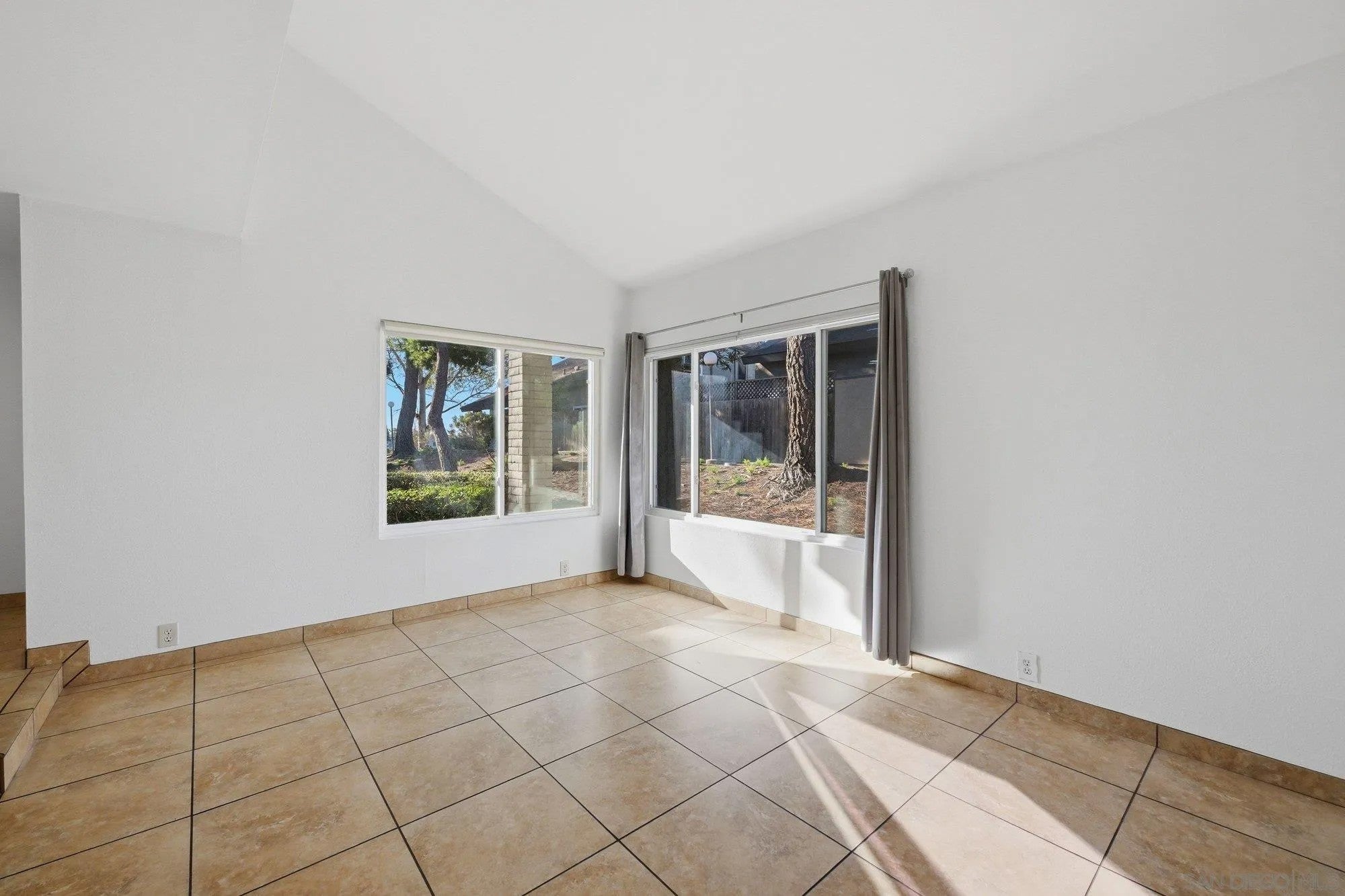 11089 Clairemont Mesa Blvd