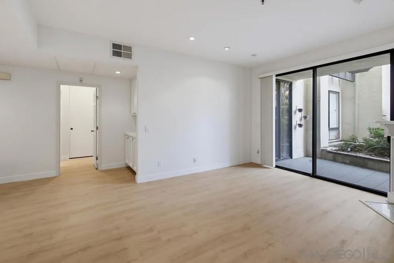 5865 Friars Rd 3104