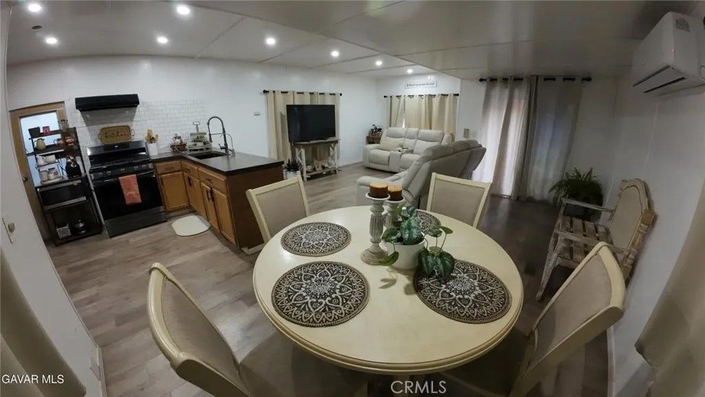 Photo of 1304 E Avenue I #35, Lancaster, CA 93535 (MLS # SR26007802)