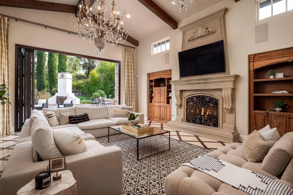 Photo of 6615 Calle Ponte Bella, Rancho Santa Fe, CA 92091 (MLS # 260015130)