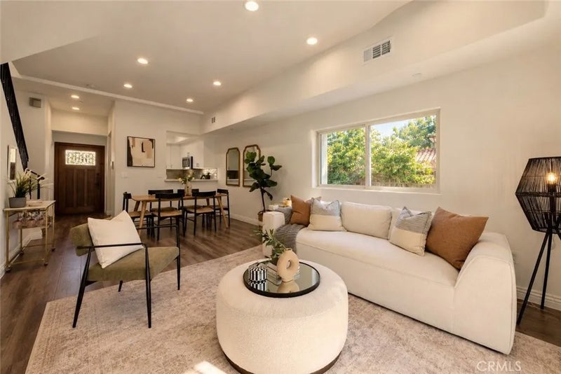 14702 Magnolia Boulevard 105