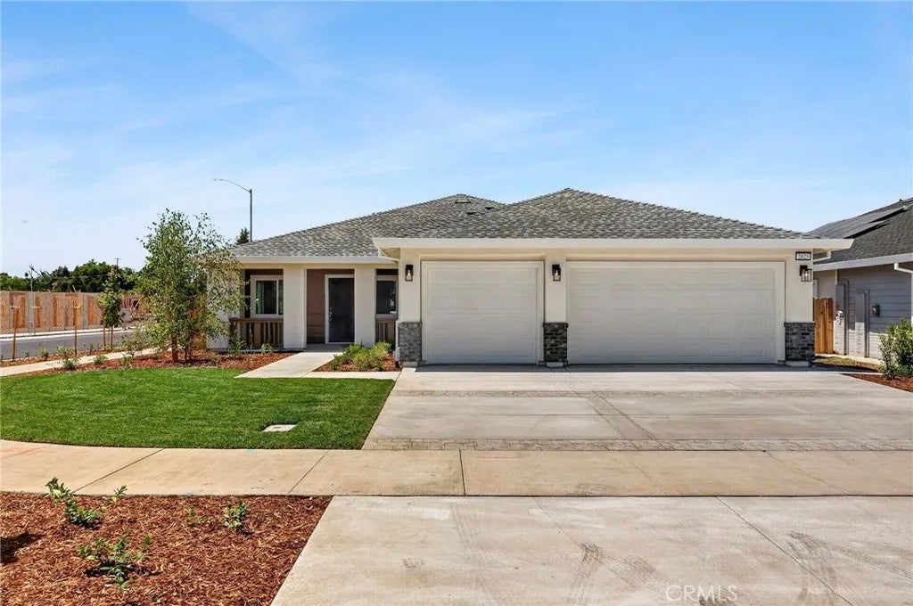 Photo of 2642 Knotwood Terrace, Chico, CA 95973 (MLS # SN26139853)