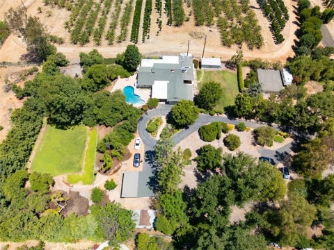 Photo of 1566 Heather LN, Riverside, CA 92504 (MLS # OC26121622)
