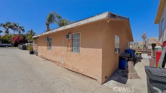 3844 Whiteside Street