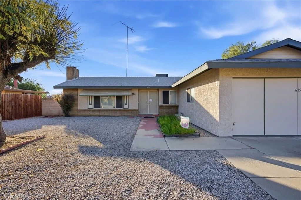 Photo of 615 Kerilyn Lane, Hemet, CA 92544 (MLS # SW26015428)