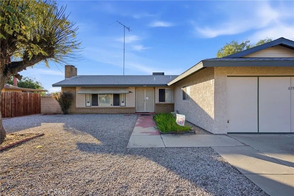 Photo of 615 Kerilyn Lane, Hemet, CA 92544 (MLS # SW26015428)