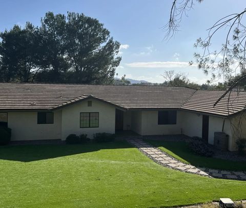 Photo of 15976 Eagle View Ln, Valley Center, CA 92082 (MLS # 260004162)
