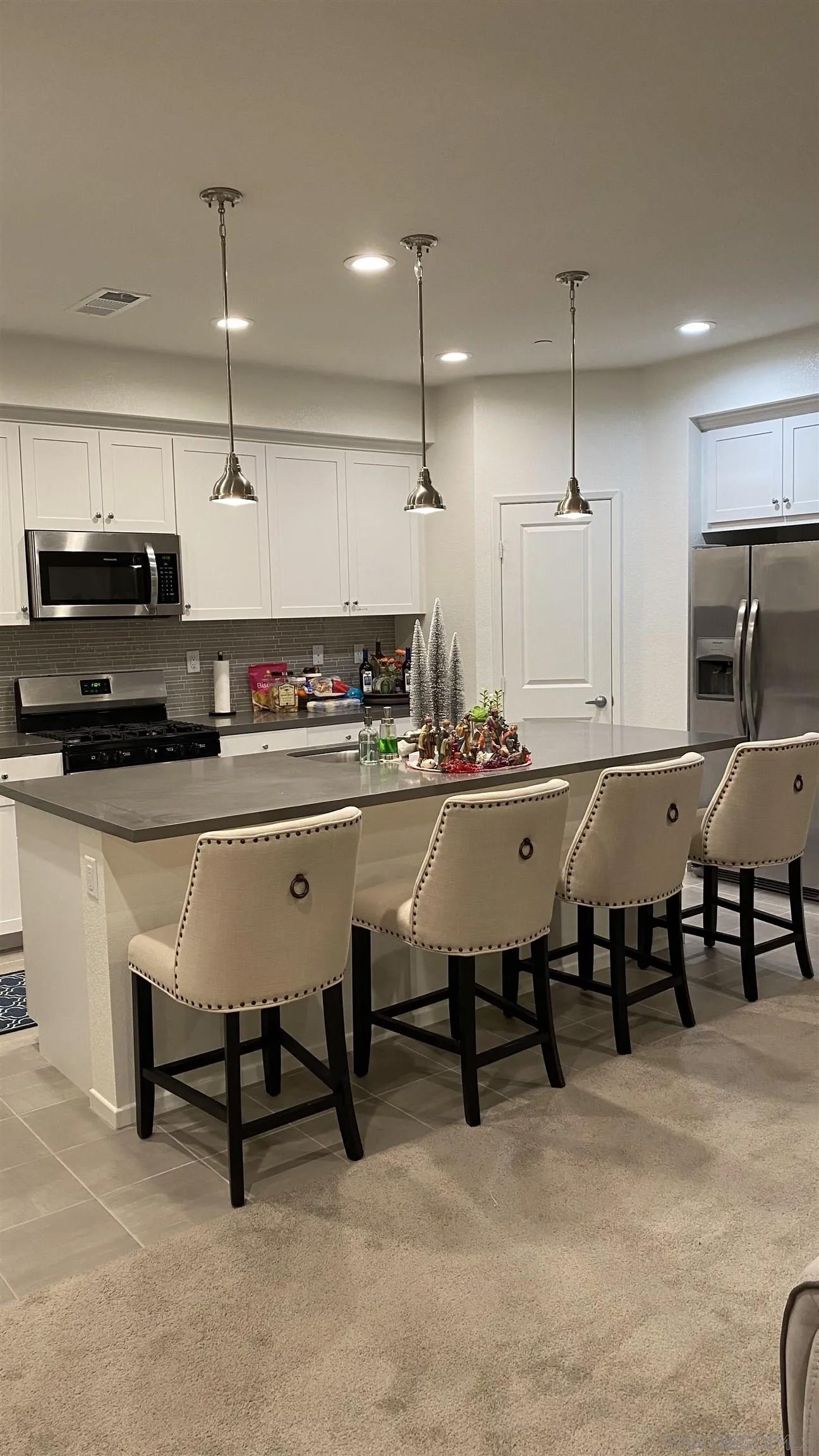 1390 SANTA VICTORIA Rd 6